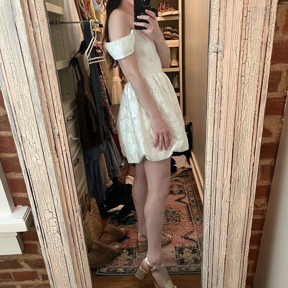 Valentina Dress in White by Amanda Uprichard - Picture 8 of 15